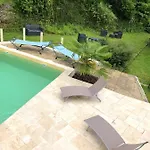 Le Moulin D'olt מלון