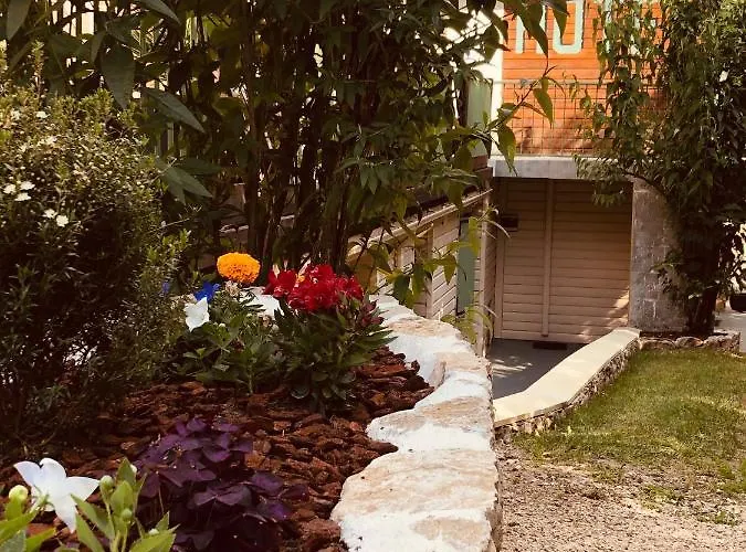 Le Moulin D'olt Hotel *