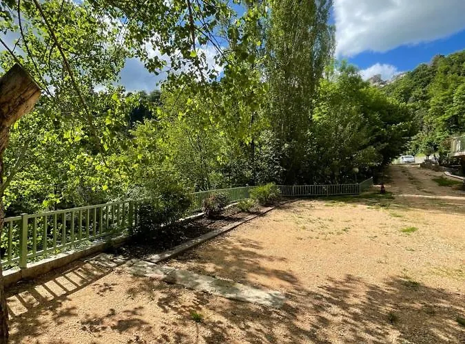 Le Moulin D'olt فندق *